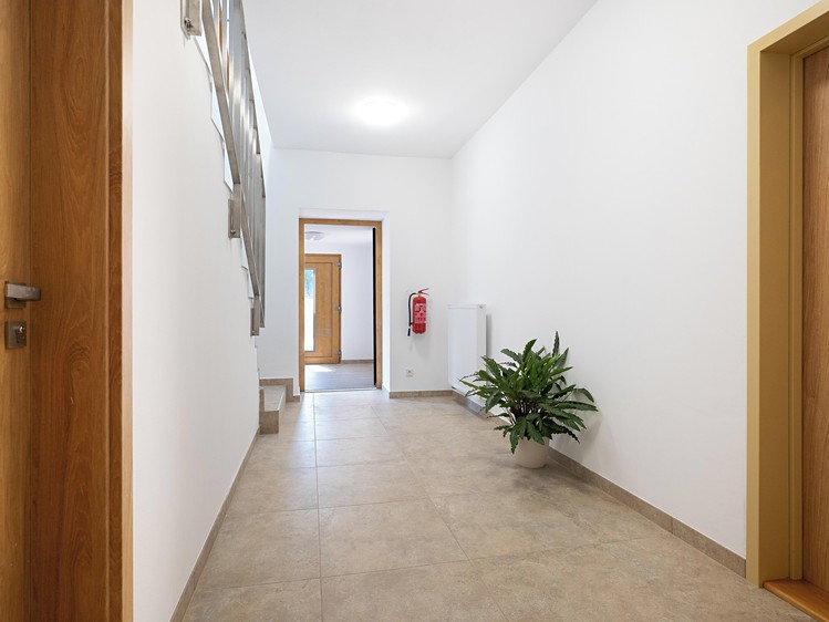 Pronájem bytu 2+kk, 59 m² (27 z 29)