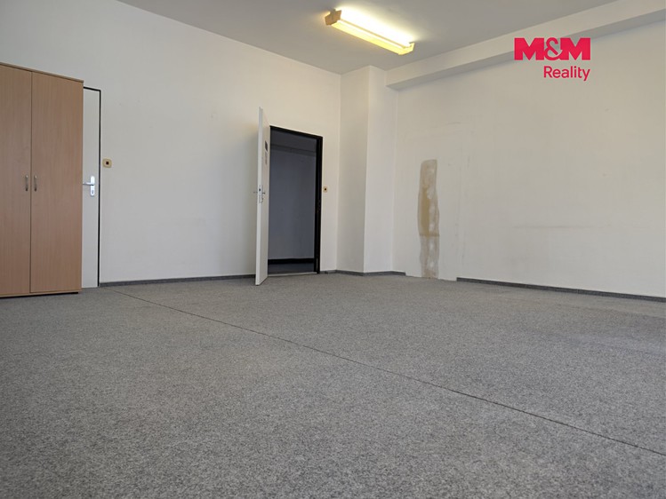 Pronájem komerčního prostoru, 38 m² (2 z 11)