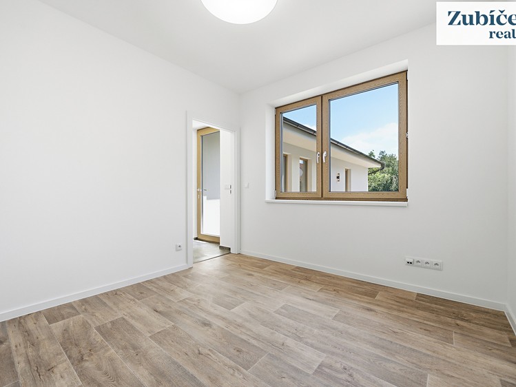 Prodej domu, 140 m² (9 z 31)
