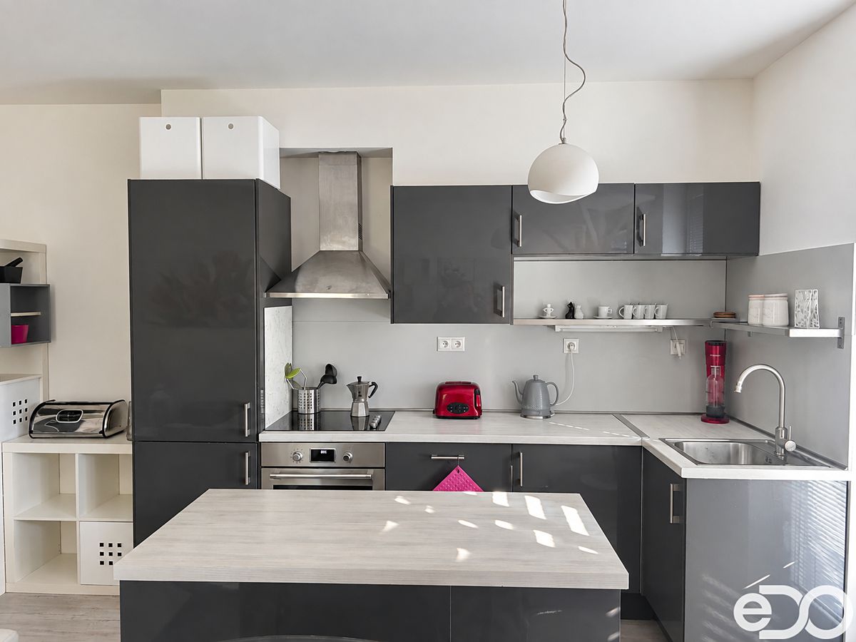 Pronájem bytu 2+kk 54 m² – fotografie 3