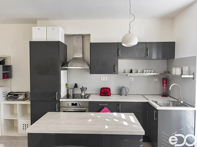 Pronájem bytu 2+kk 54 m², Praha – náhled fotky 3