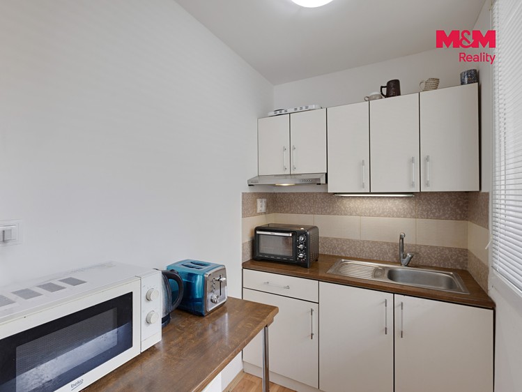 Prodej bytu 1+kk, 27 m² (3 z 24)