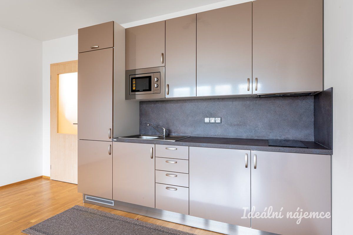 Pronájem bytu 1+kk 34 m² – fotografie 5