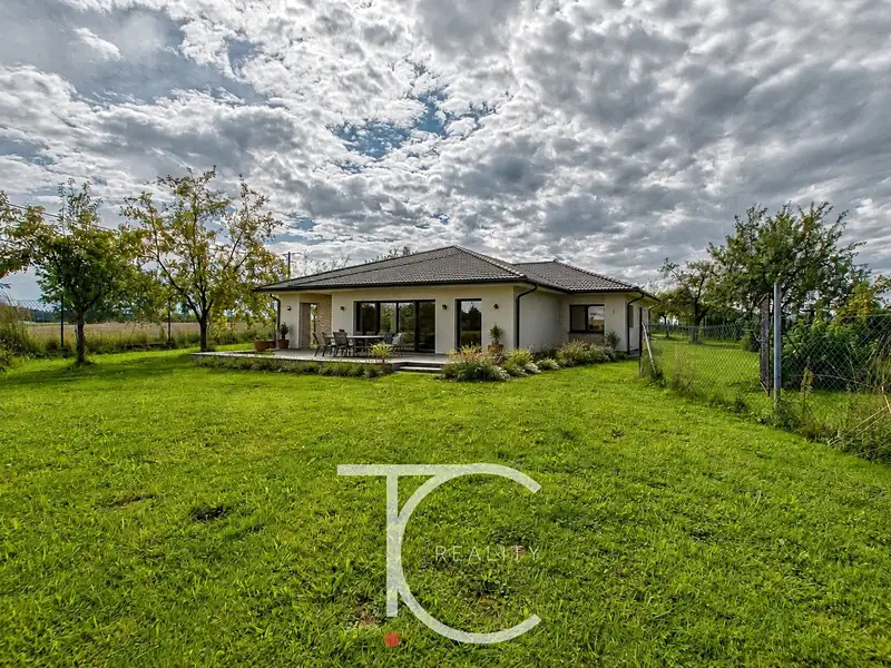Prodej stavebního pozemku 1598 m², Kateřinice – náhled fotky 1