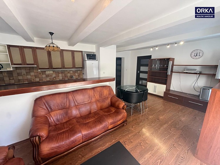 Pronájem bytu 3+kk, 84 m² (1 z 15)