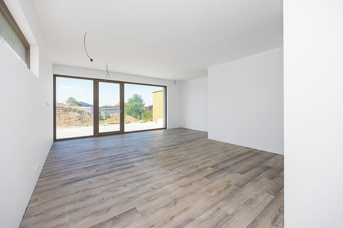 Prodej rodinného domu 104 m², pozemek 189 m² – fotografie 3