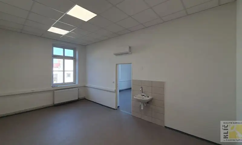 Pronájem ordinace 54 m², Kroměříž – náhled fotky 3