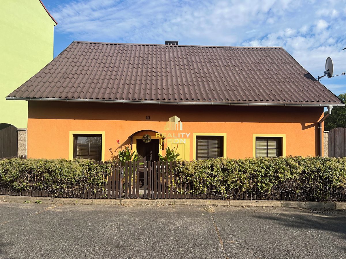 Prodej rodinného domu 250 m², pozemek 326 m²