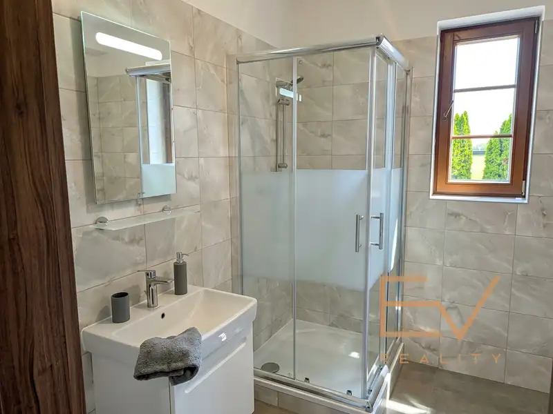 Pronájem bytu 2+kk 58 m², Praha – náhled fotky 3
