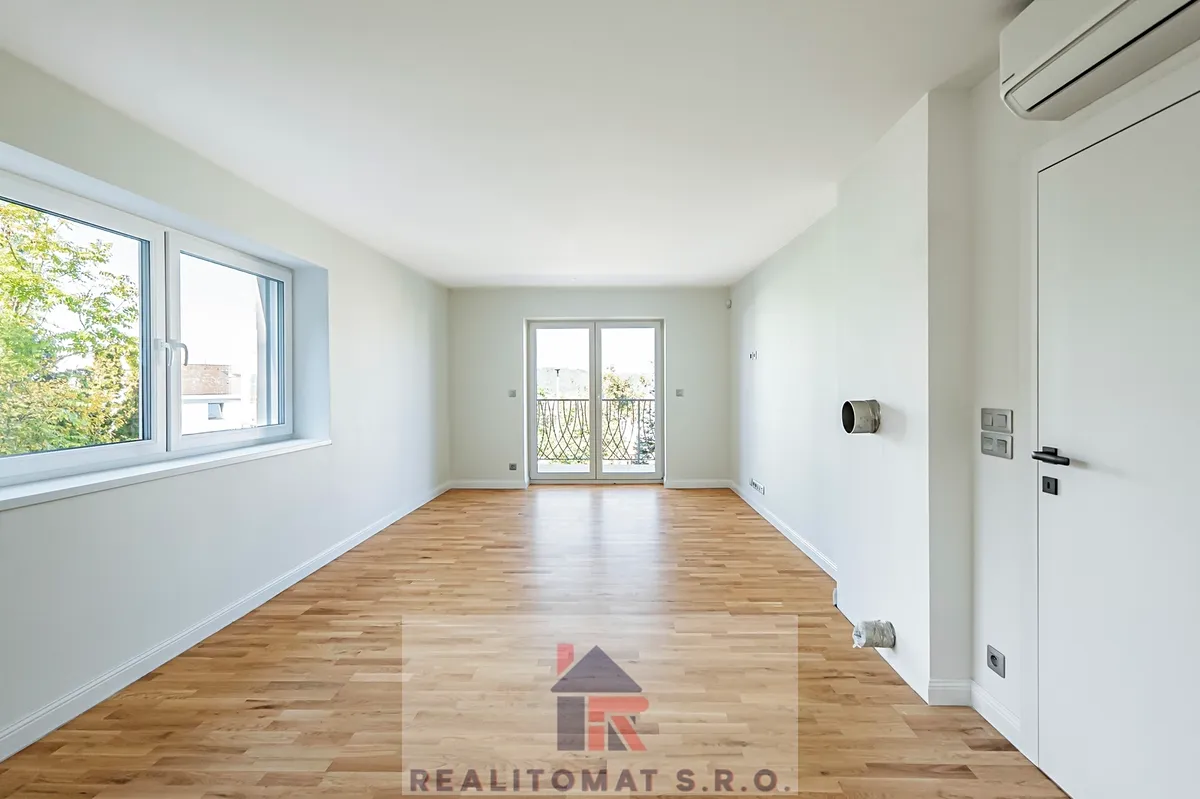 Pronájem bytu 4+kk 343 m²