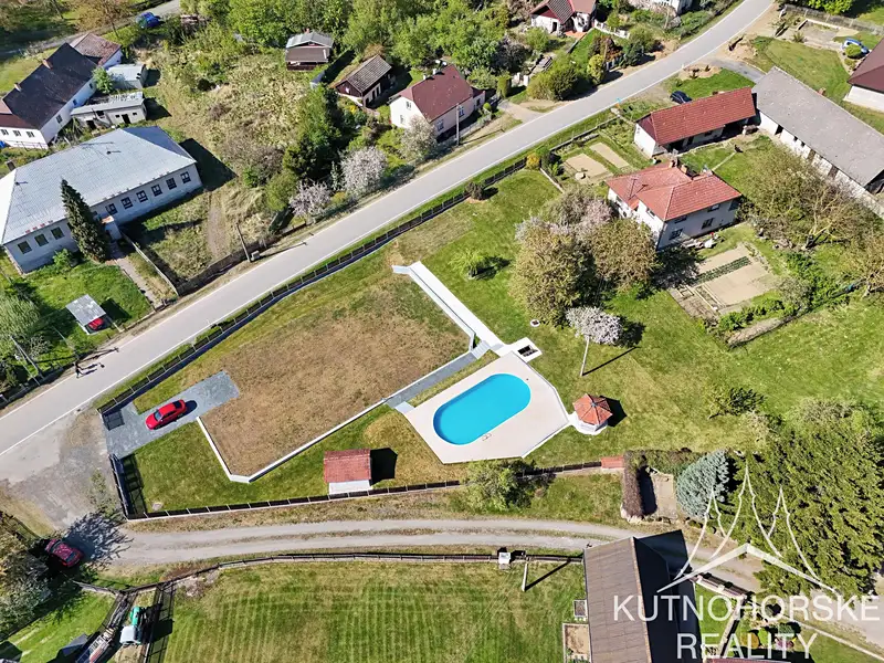 Prodej stavebního pozemku 1972 m², Bělá – náhled fotky 3
