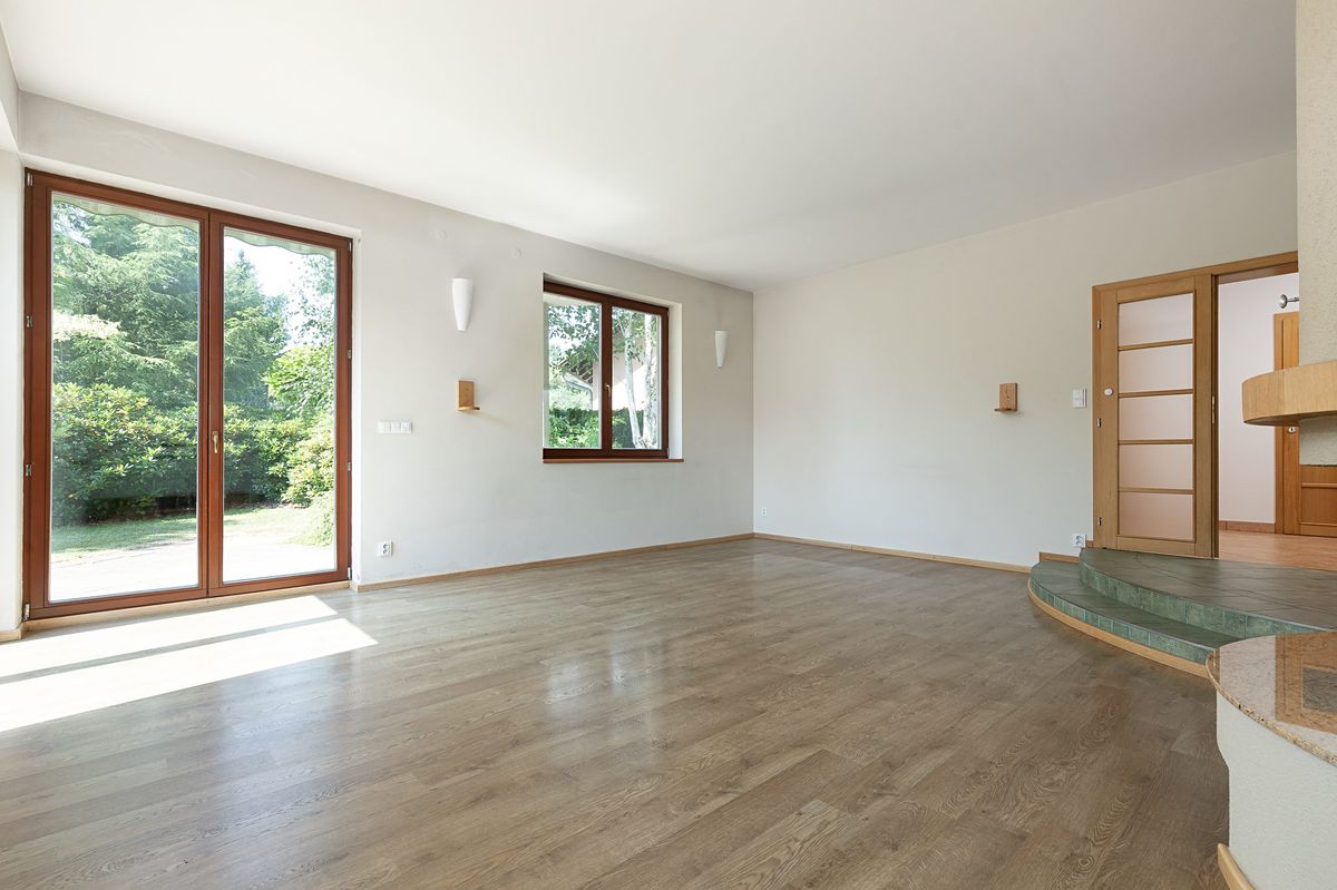 Prodej rodinného domu 140 m², pozemek 901 m² – fotografie 5