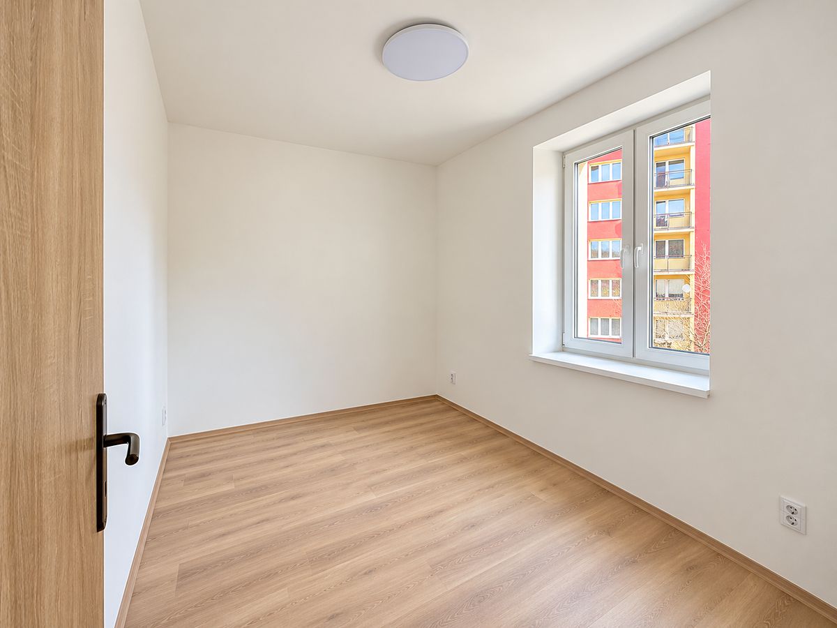 Pronájem bytu 2+1 52 m² – fotografie 3