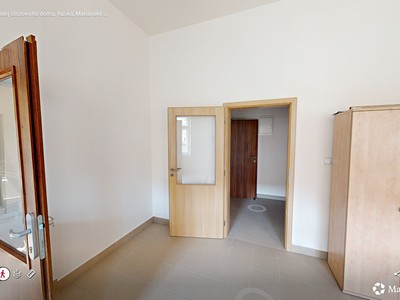 Prodej komerčního prostoru, 64 m² (3 z 15)