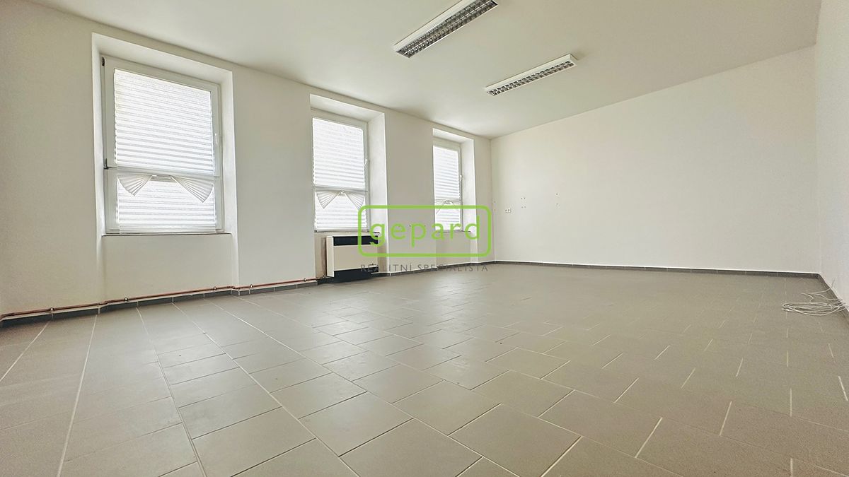 Pronájem kanceláře 36 m² – fotografie 2
