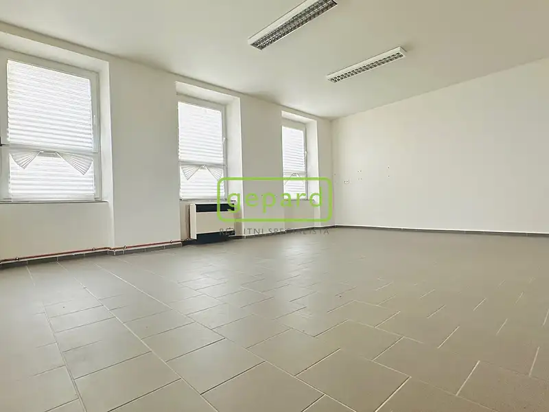 Pronájem kanceláře 36 m², Podivín – náhled fotky 2