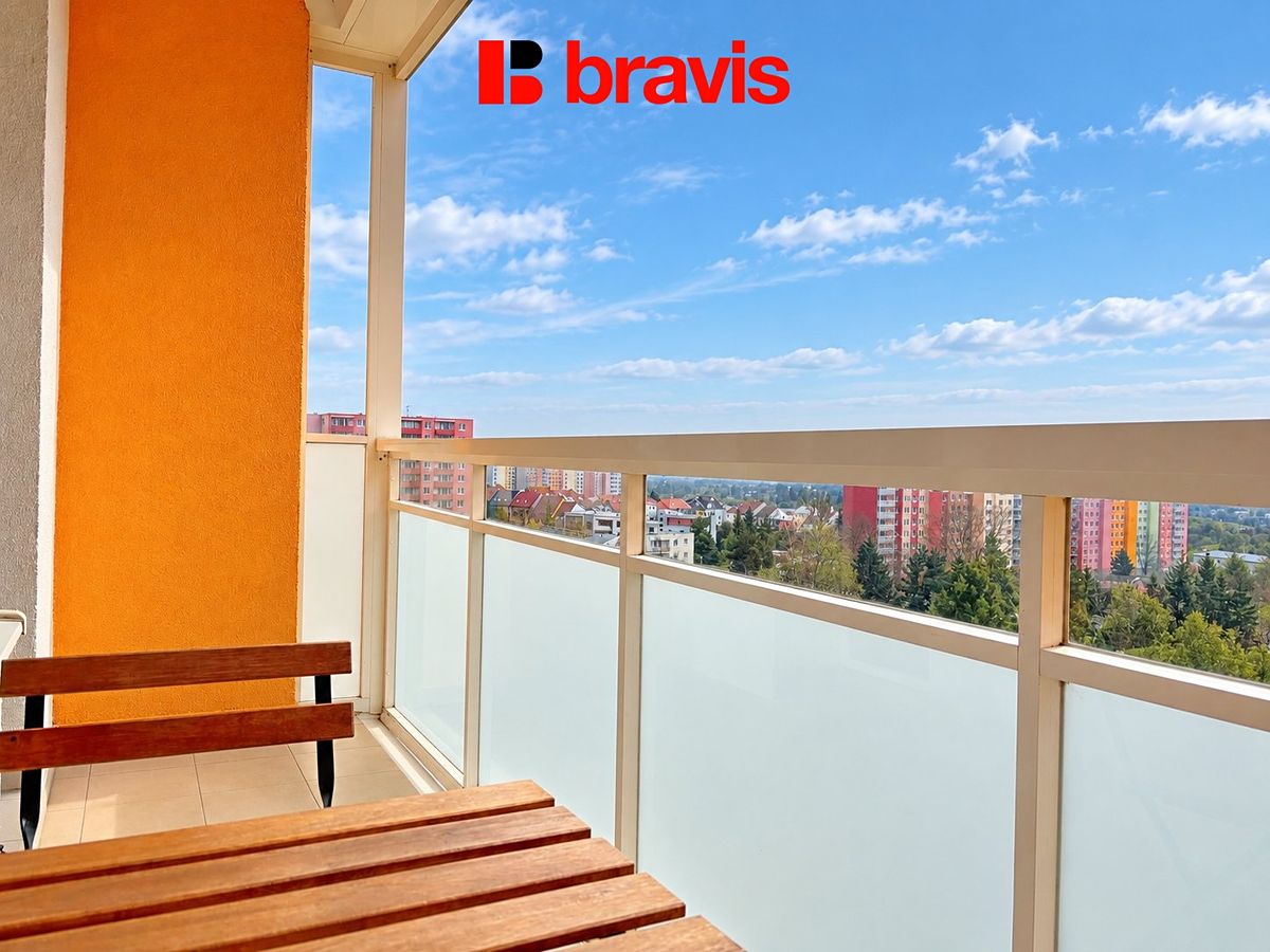Pronájem bytu 2+kk 41 m² – fotografie 3