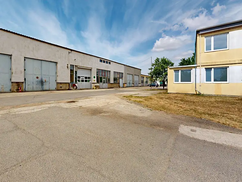 Prodej výrobní haly, prostoru 1849 m², Kroměříž – náhled fotky 2