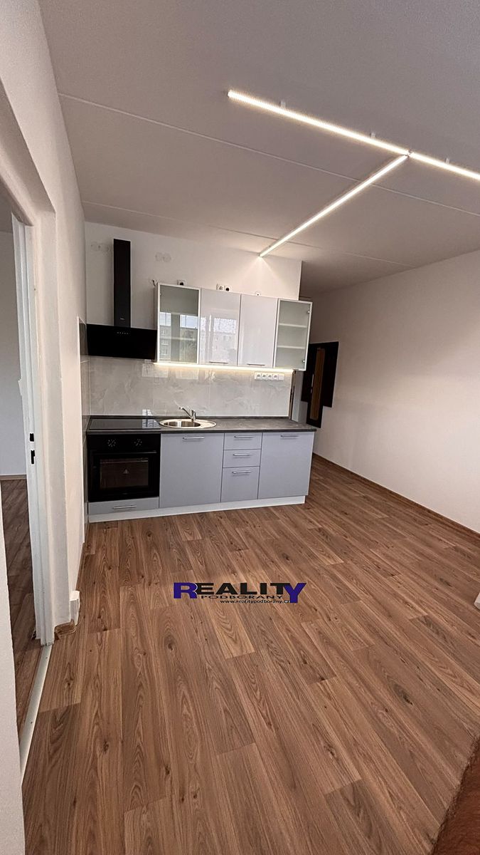Pronájem bytu 1+1 37 m² – fotografie 4