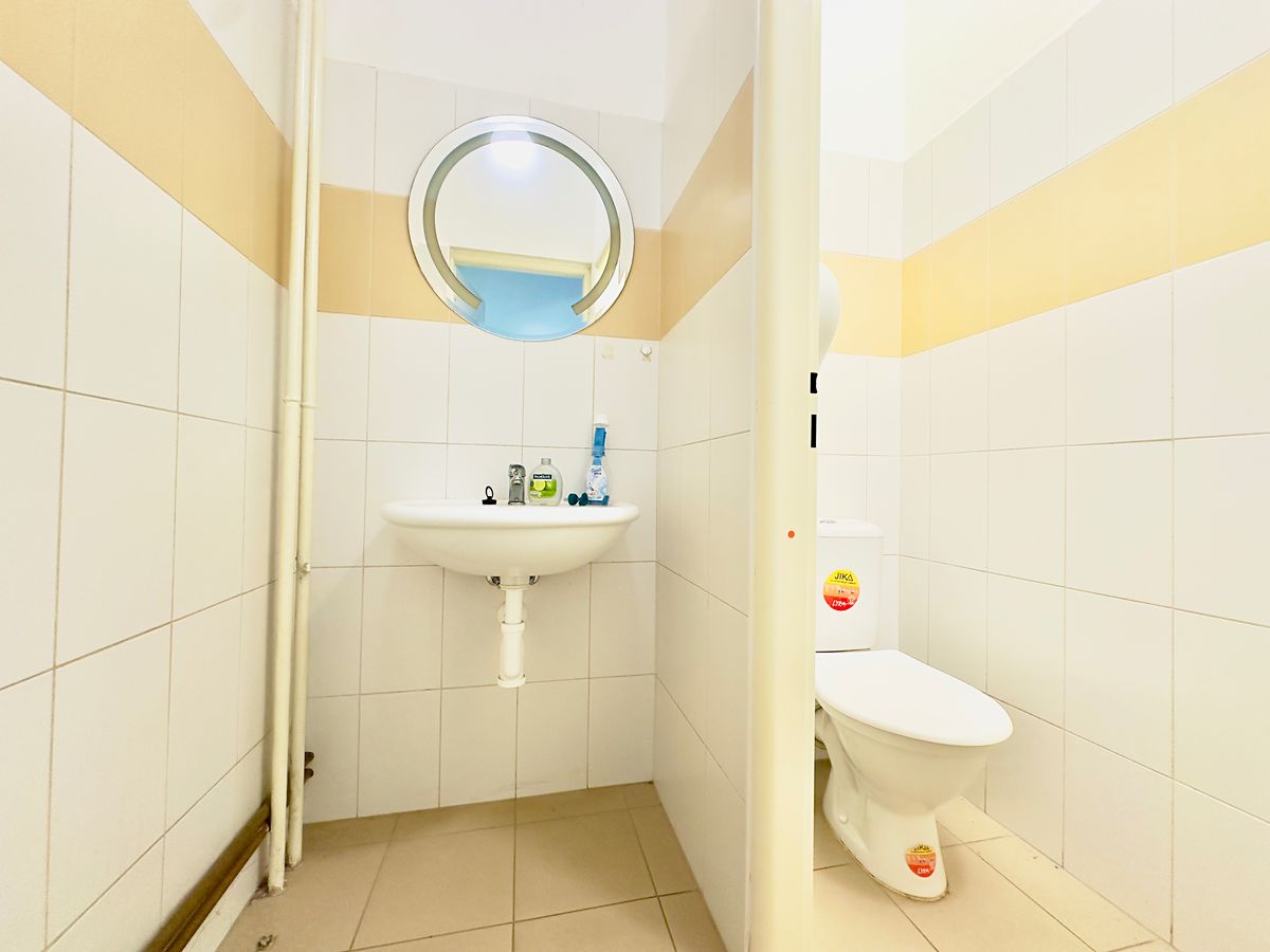 Pronájem obchodního prostoru 593 m² – fotografie 4