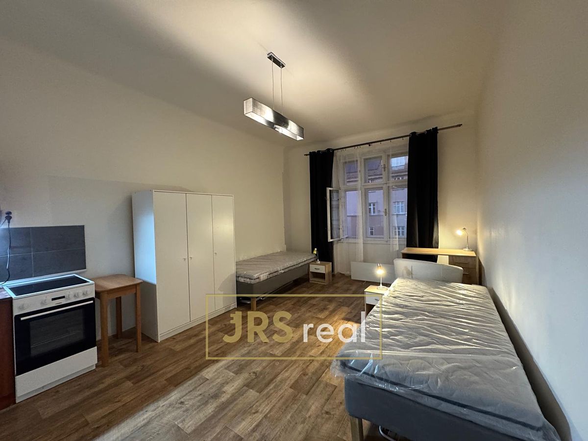 Pronájem bytu 1+kk 32 m²