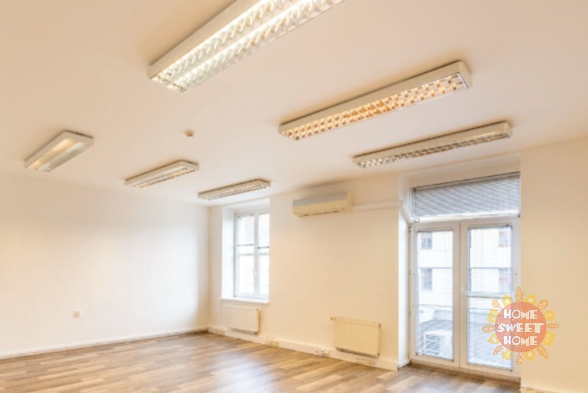 Pronájem kanceláře 73 m² – fotografie 3