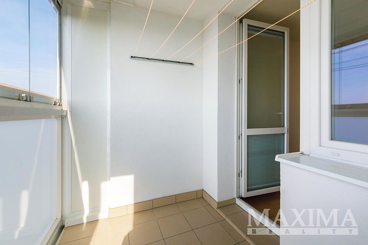 Pronájem bytu 3+kk 67 m² – fotografie 4