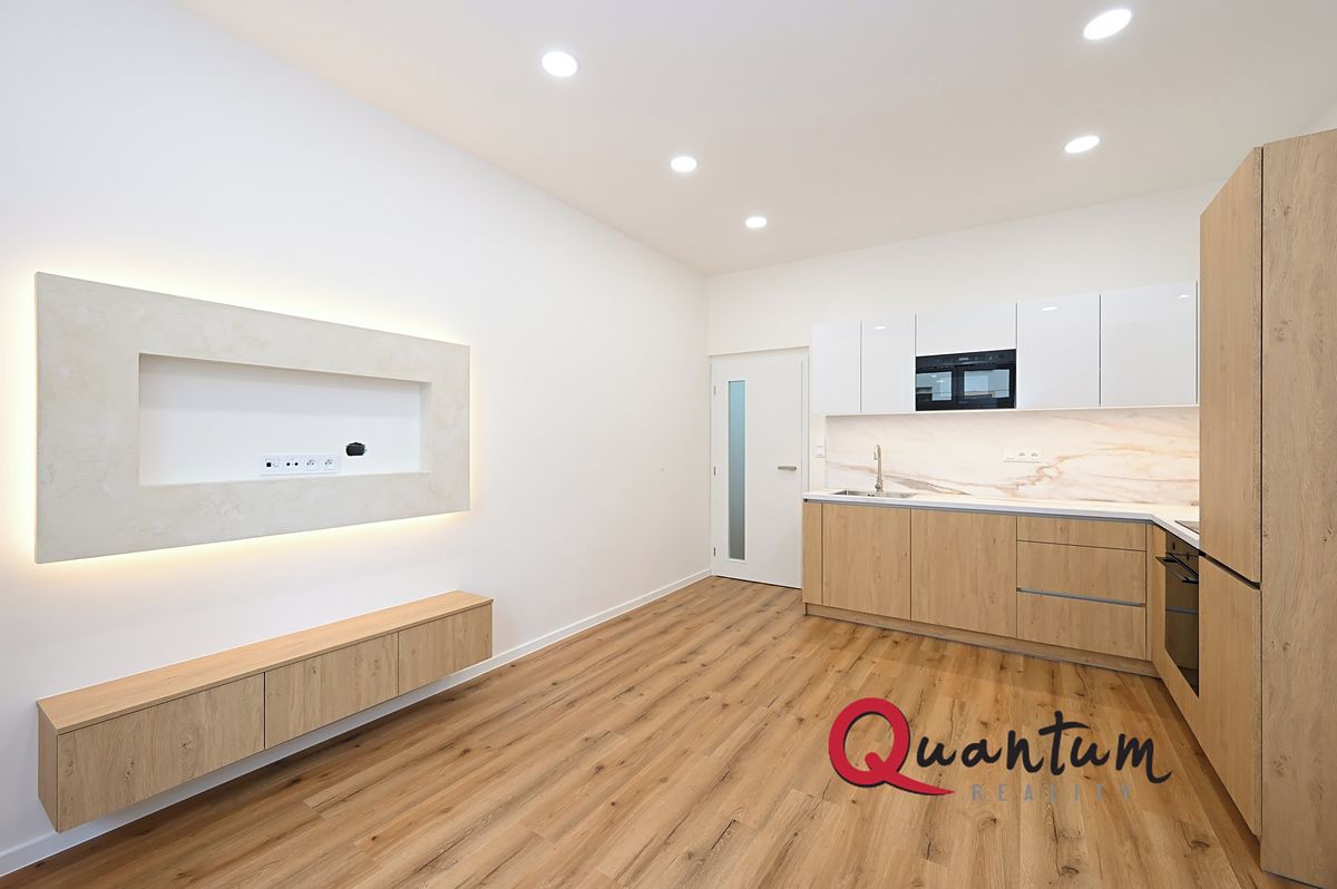 Pronájem bytu 2+kk 40 m² – fotografie 2
