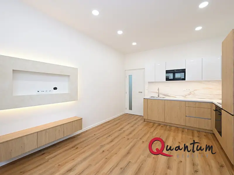 Pronájem bytu 2+kk 40 m², Praha – náhled fotky 2
