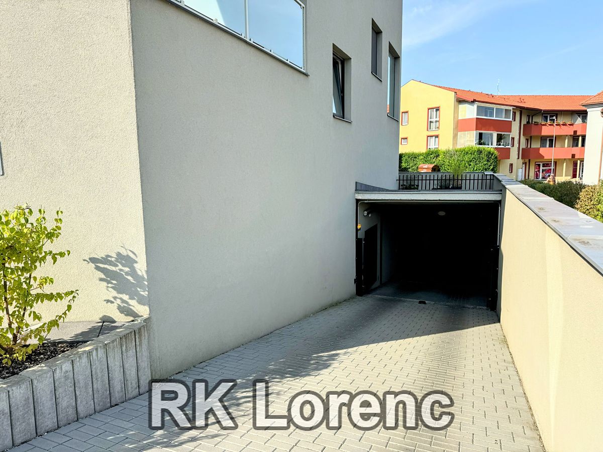 Pronájem garážového stání 16 m² – fotografie 5