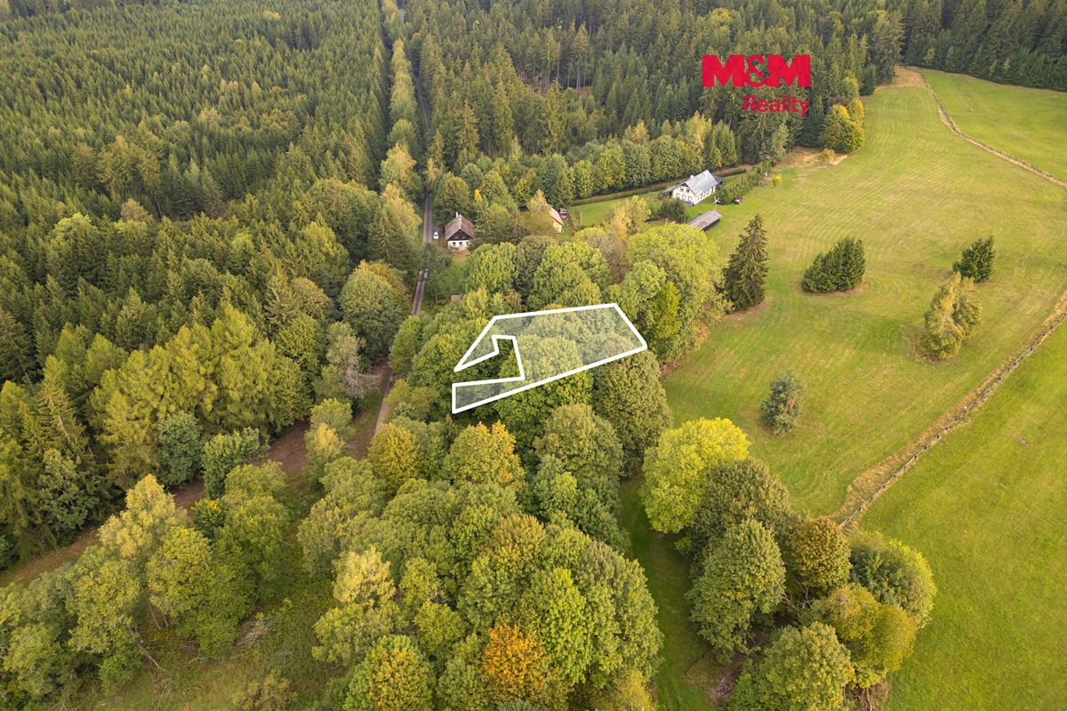 Prodej stavebního pozemku 611 m², Lesná – fotka 1 z 3