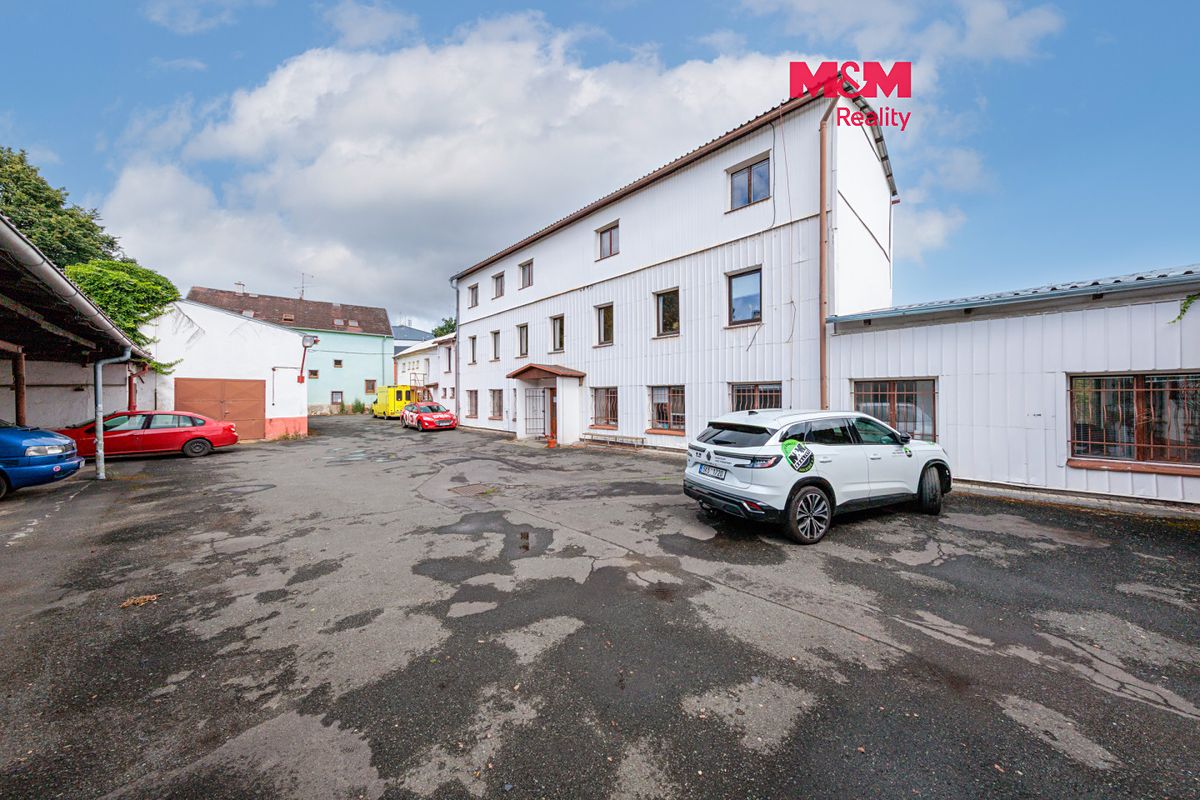 Prodej výrobní haly, prostoru 900 m²