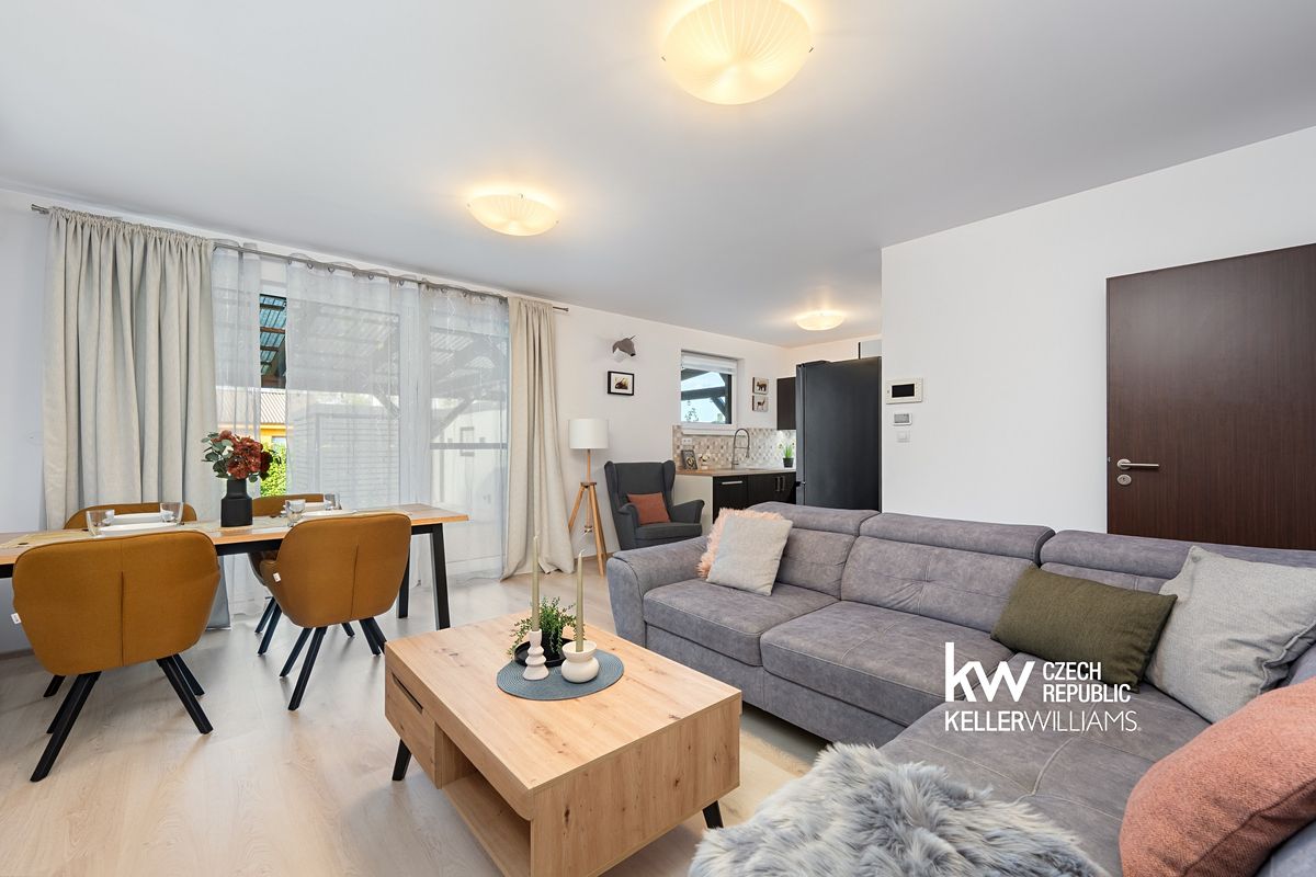 Prodej rodinného domu 90 m², pozemek 691 m² – fotografie 3