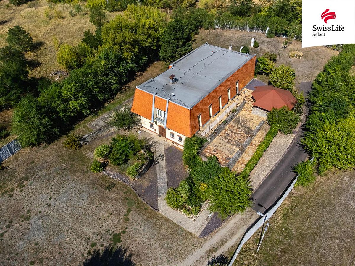 Prodej rodinného domu 662 m², pozemek 3444 m²