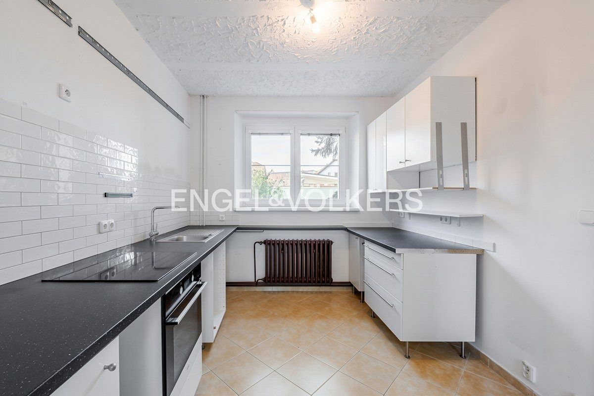 Pronájem rodinného domu 130 m², pozemek 250 m² – fotografie 2