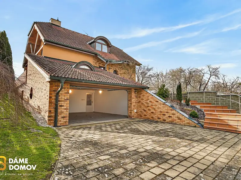 Prodej rodinného domu 250 m², pozemek 560 m², Holešov – náhled fotky 1