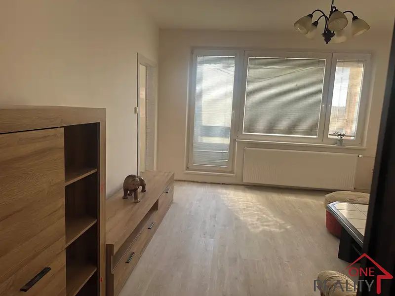 Pronájem bytu 3+1 69 m², Zlín – náhled fotky 2