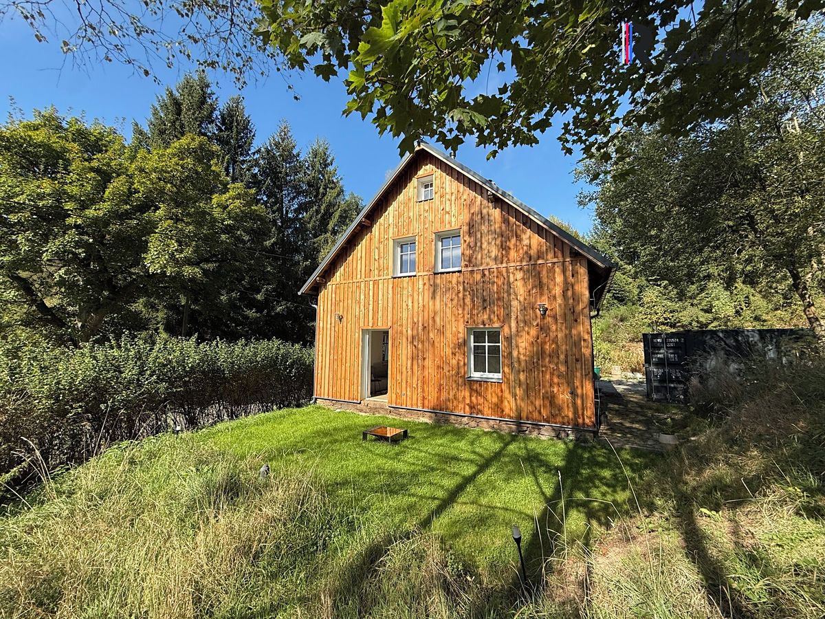 Prodej rodinného domu 140 m², pozemek 2691 m²