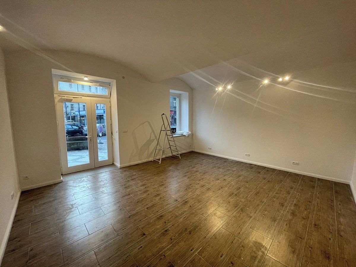 Prodej obchodního prostoru 54 m² – fotografie 5