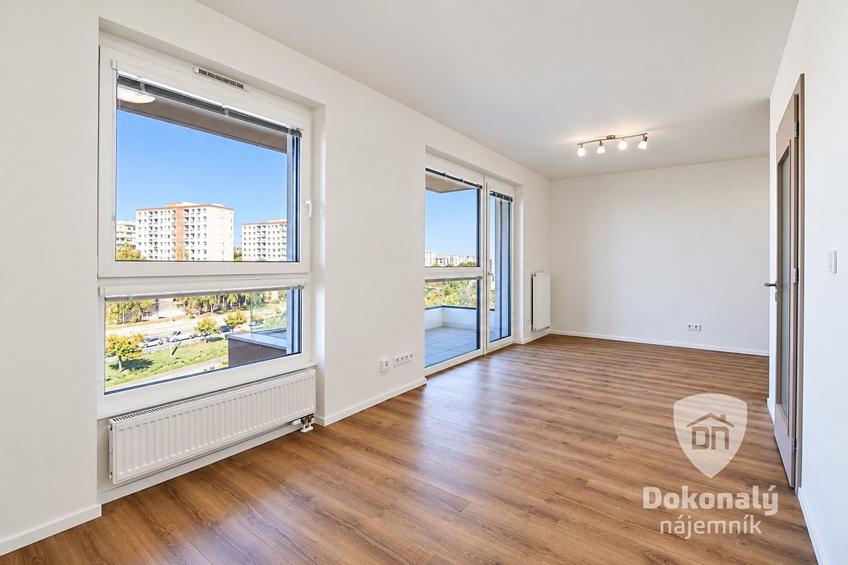 Pronájem bytu 1+kk 31 m² – fotografie 4