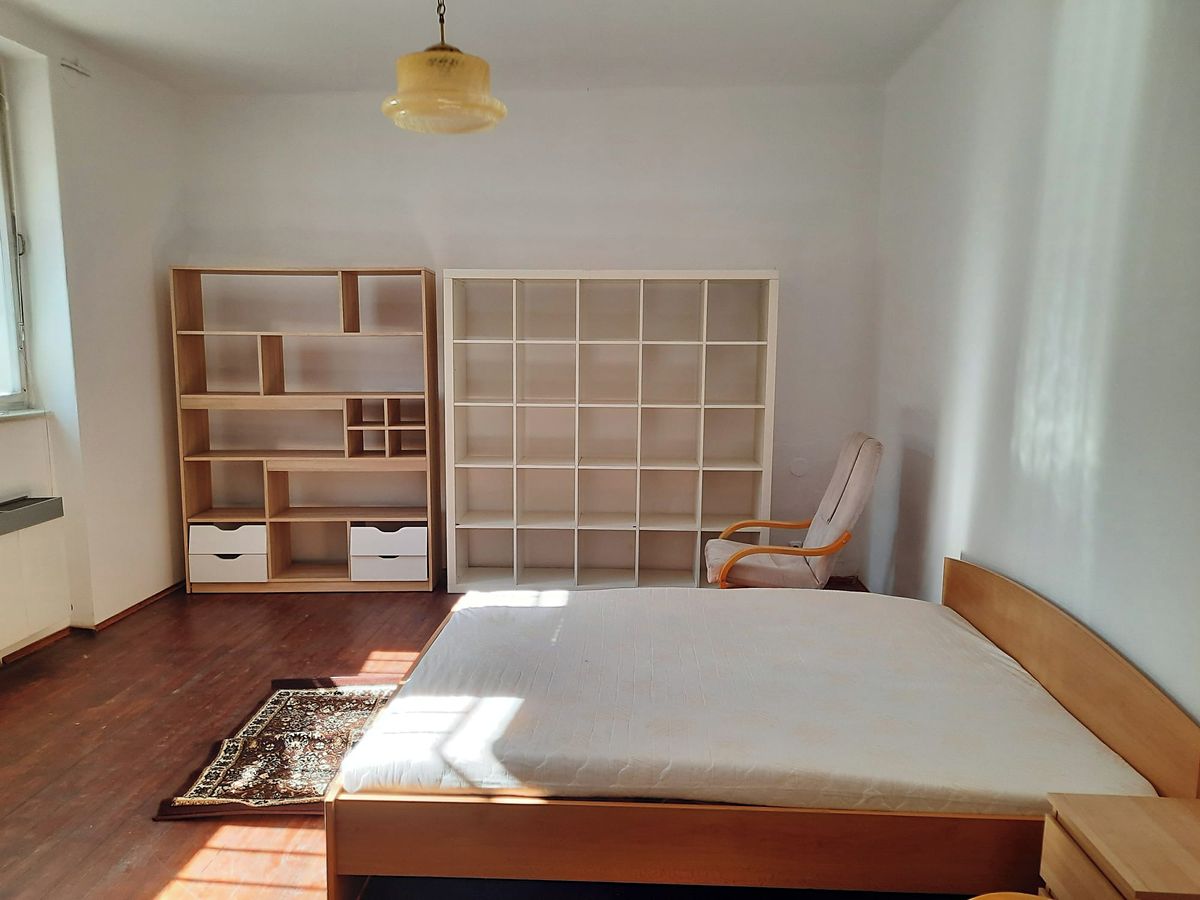 Pronájem bytu 2+1 80 m² – fotografie 2