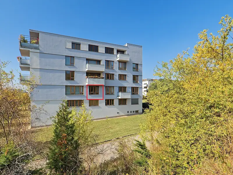 Prodej bytu 1+kk 35 m², Praha – náhled fotky 2