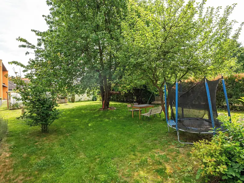 Prodej rodinného domu 250 m², pozemek 1183 m², Žilina – náhled fotky 3