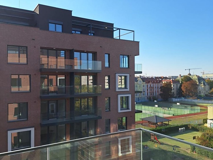 Pronájem bytu 2+kk, 54 m² (13 z 23)