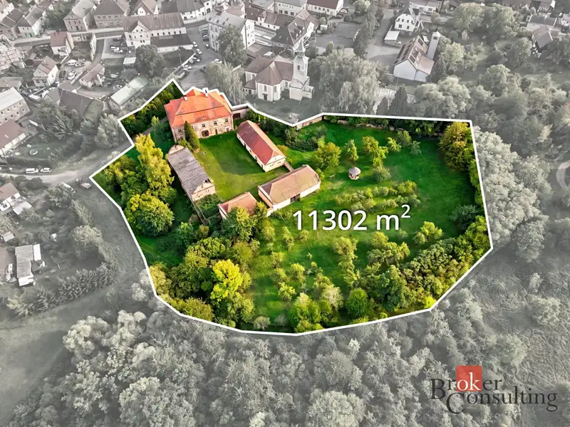 Prodej památky 430 m², pozemek 11302 m², Jesenice – náhled fotky 1