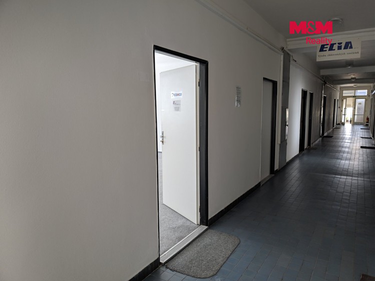 Pronájem komerčního prostoru, 38 m² (4 z 11)