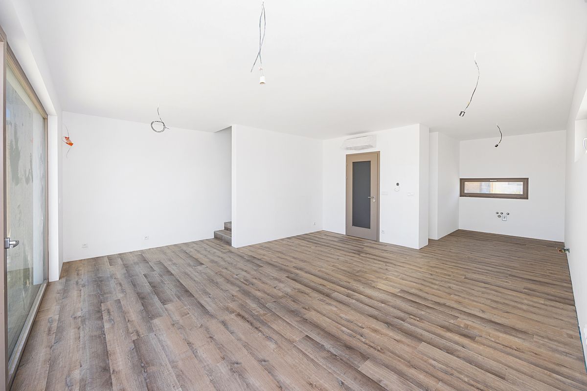 Prodej rodinného domu 104 m², pozemek 189 m² – fotografie 5