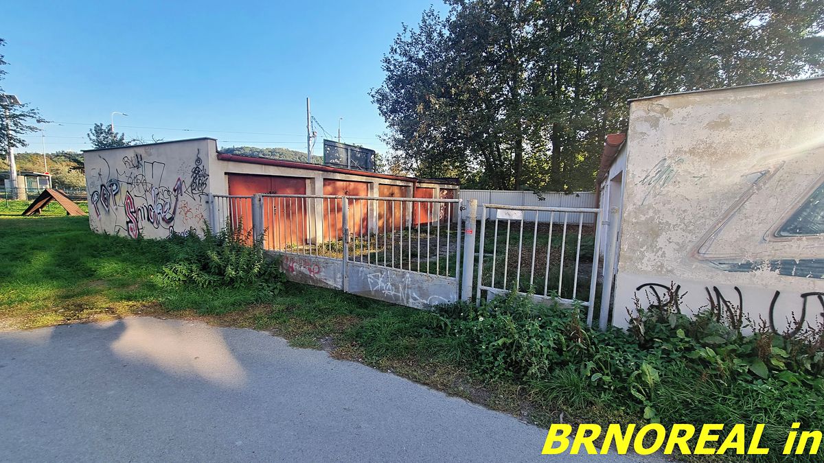 Pronájem garáže 17 m² – fotografie 2