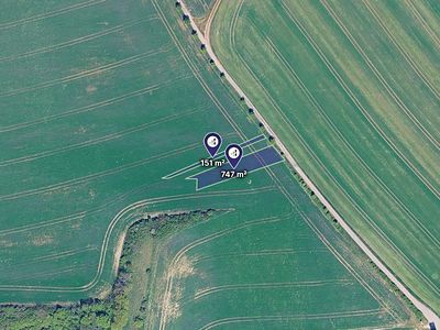 Prodej pole 898 m²