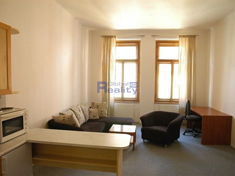 Pronájem bytu 2+kk, 48 m² (3 z 6)